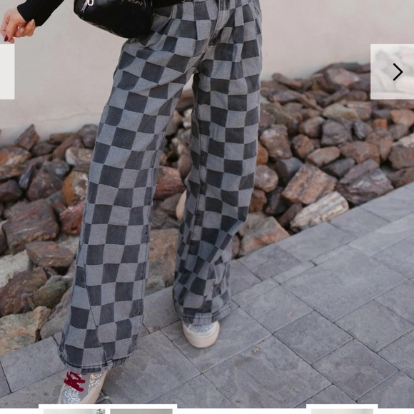 Checkered Black and Gray Wide-Leg Pants - Picture 2 of 9